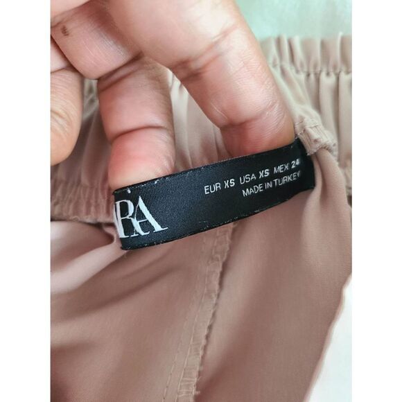Zara Cargo Pants Women's XS Pink Elastic Waist Button Closure 100% Polyester - Picture 3 of 5